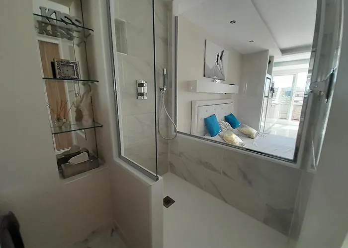 Golden Paradise 007 Helio 25 * Agde